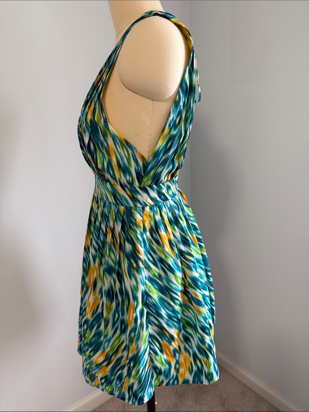 Runway Couture Sleeveless Teal & Yellow Printed V-Neck Dress SZS - Picture 4 of 15